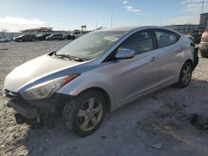 Hyundai Elantra GLS 1.8L 4 2013