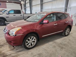 Nissan Rogue S 2.5L 4 2013