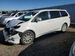 Toyota Sienna XLE 3.5L 6 2014