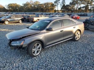 Volkswagen Passat SEL 2.0L 4 2014