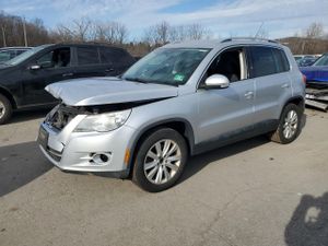 Volkswagen Tiguan 2.0L 4 2009