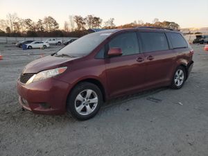 Toyota Sienna LE 3.5L 6 2015