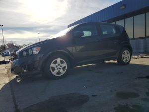 Chevrolet Aveo (Sonic) LS 1.8L 4 2013