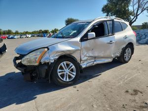 Nissan Rogue S 2.5L 4 2013