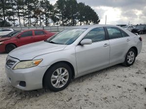 Toyota Camry BASE 2.5L 4 2011