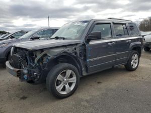 Jeep Patriot LATITUDE 2.4L 4 2015