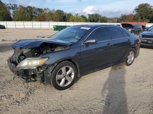 Toyota Camry BASE 2.5L 4 2011