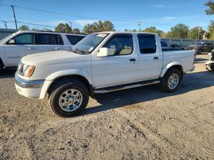 Nissan Frontier CREW CAB XE 3.3L 6 2000