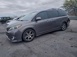 Toyota Sienna SPORT 3.5L 6 2013