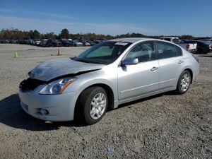 Nissan Altima BASE 2.5L 4 2010