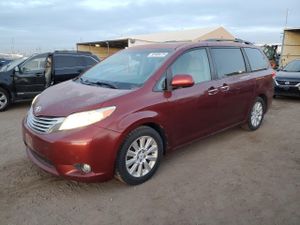 Toyota Sienna XLE 3.5L 6 2011