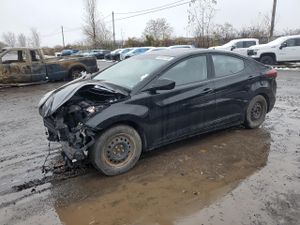 Hyundai Elantra SE 2.0L 4 2015