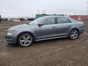 Volkswagen Passat SEL 1.8L 4 2015