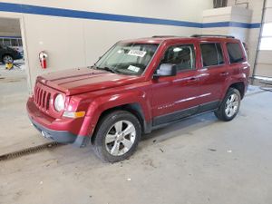Jeep Patriot LATITUDE 2.4L 4 2015