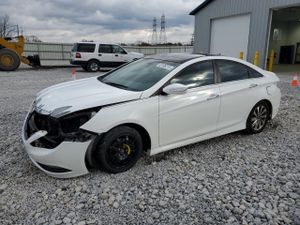 Hyundai Sonata SE 2.4L 4 2014