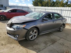 Toyota Camry SE 3.5L 6 2014
