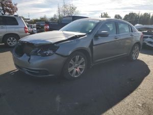 Chrysler 200 LX 2.4L 4 2013