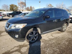 Nissan Pathfinder S 3.5L 6 2013