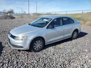 Volkswagen Jetta BASE 2.0L 4 2011