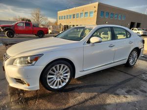 Lexus LS 460 4.6L 8 2013