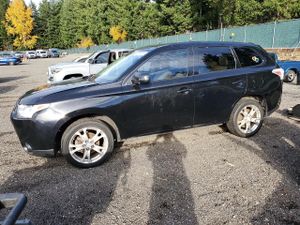 Mitsubishi Outlander SE 2.4L 4 2014