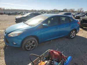 Ford Focus SE 2.0L 4 2012