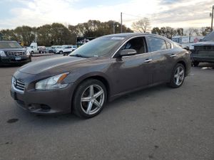 Nissan Maxima S 3.5L 6 2013