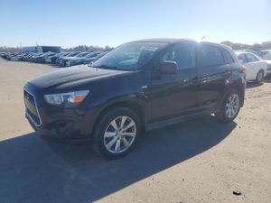 Mitsubishi Outlander ES 2.0L 4 2015