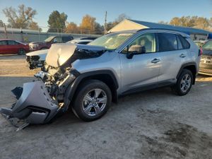 Toyota Rav4 LE 2.5L 4 2025