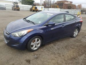 Hyundai Elantra GLS 1.8L 4 2013