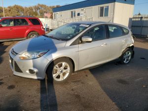 Ford Focus SE 2.0L 4 2014
