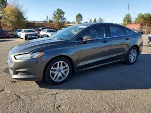 Ford Fusion SE 2.5L 4 2015