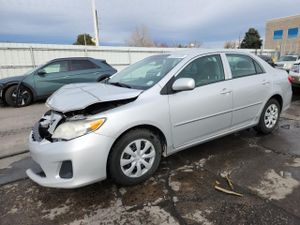 Toyota Corolla BASE 1.8L 4 2013