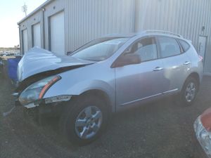 Nissan Rogue S 2.5L 4 2015