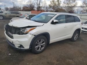 Toyota Highlander XLE 3.5L 6 2015