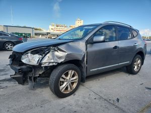 Nissan Rogue S 2.5L 4 2013