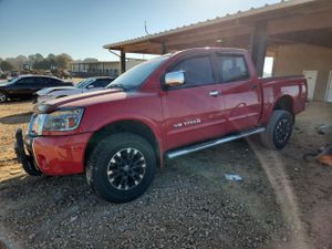 Nissan Titan XE 5.6L 8 2010