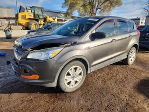 Ford Escape S 2.5L 4 2015