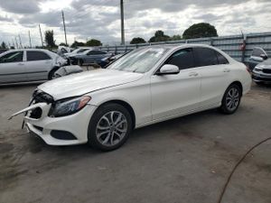 Mercedes-Benz C 300 4MATIC 2.0L 4 2015