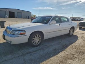 Lincoln Town Car SIGNATURE LIMITED 4.6L 8 2010