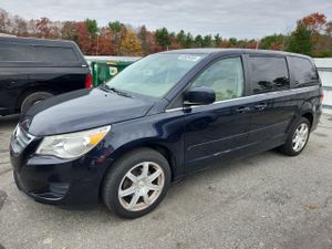 Volkswagen Routan SE 3.8L 6 2010