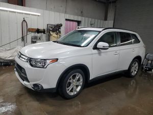 Mitsubishi Outlander SE 2.4L 4 2015