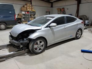Hyundai Elantra SE 1.8L 4 2014