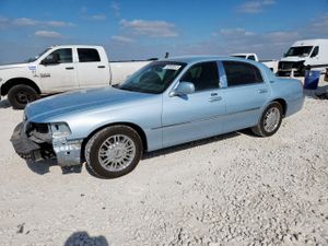 Lincoln Town Car SIGNATURE LIMITED 4.6L 8 2010