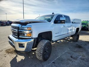 Chevrolet Silverado 1500 K2500 HEAVY DUTY LTZ 6.6L 8 2015