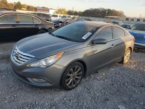 Hyundai Sonata SE 2.4L 4 2013