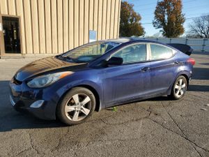 Hyundai Elantra GLS 1.8L 4 2013