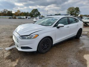 Ford Fusion S 2.5L 4 2015
