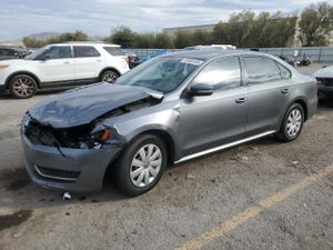 Volkswagen Passat S 2.5L 5 2013