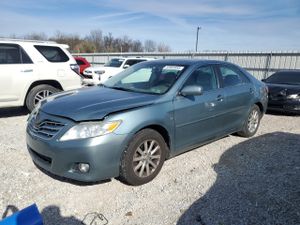 Toyota Camry BASE 2.5L 4 2010